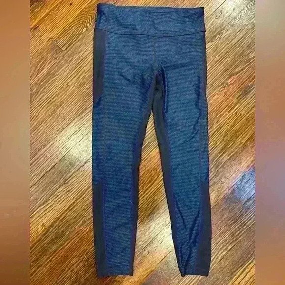 Gap Women’s workout pants size Medium - Picture 2 of 3